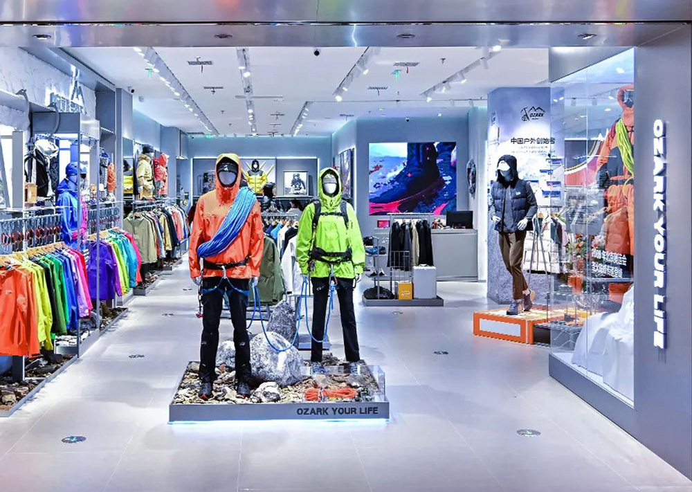 New Voyage | OZARK Suzhou Center New Store Embarks on Outdoor Exploration Journey